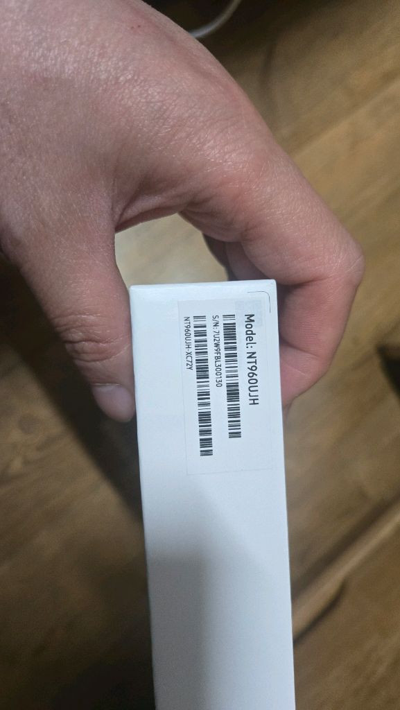 갤럭시 북6 울트라 (40.6cm)Core Ultra 7 / 1TB NVMe 5060그래픽 풀박 팝니다 이미지