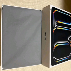 아이패드 프로 11 M5 + 매직키보드 이미지