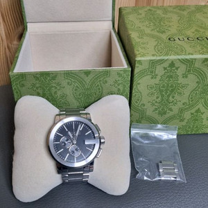 구찌 G-크로노 메탈 시계 이미지