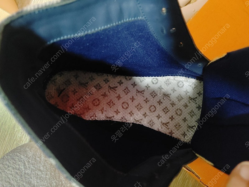 루이비통 남성 스니커즈 44사이즈 이미지