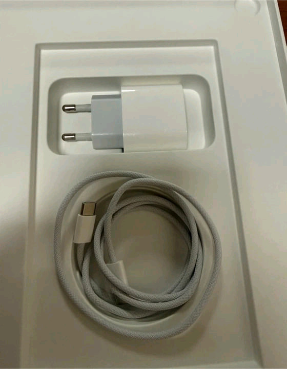 새상품수준) iPad Air 11인치 7세대 M3 (256GB) + Apple Pencil Pro 풀세트 판매 이미지