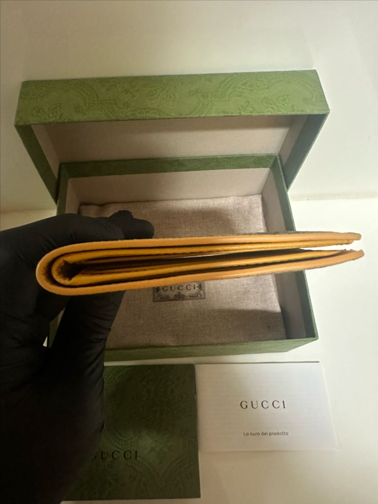 구찌 GG수프림 디테일 반지갑 이미지