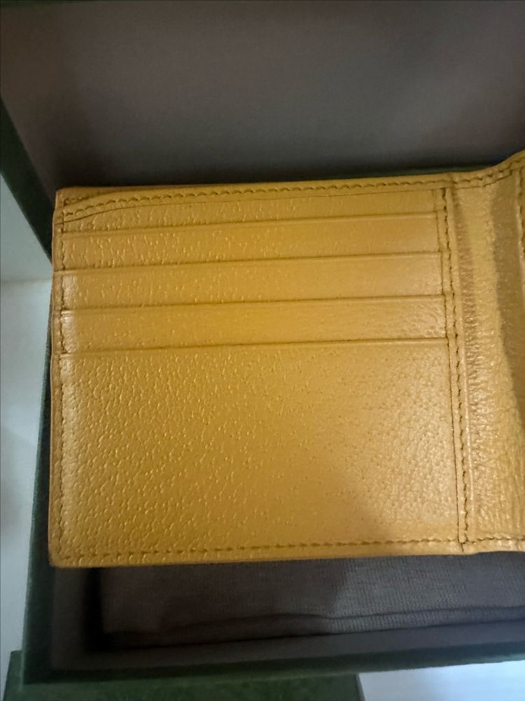 구찌 GG수프림 디테일 반지갑 이미지