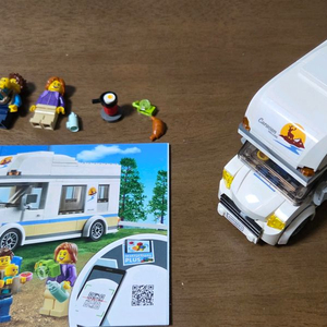 레고 시티 60283 캠핑카 이미지