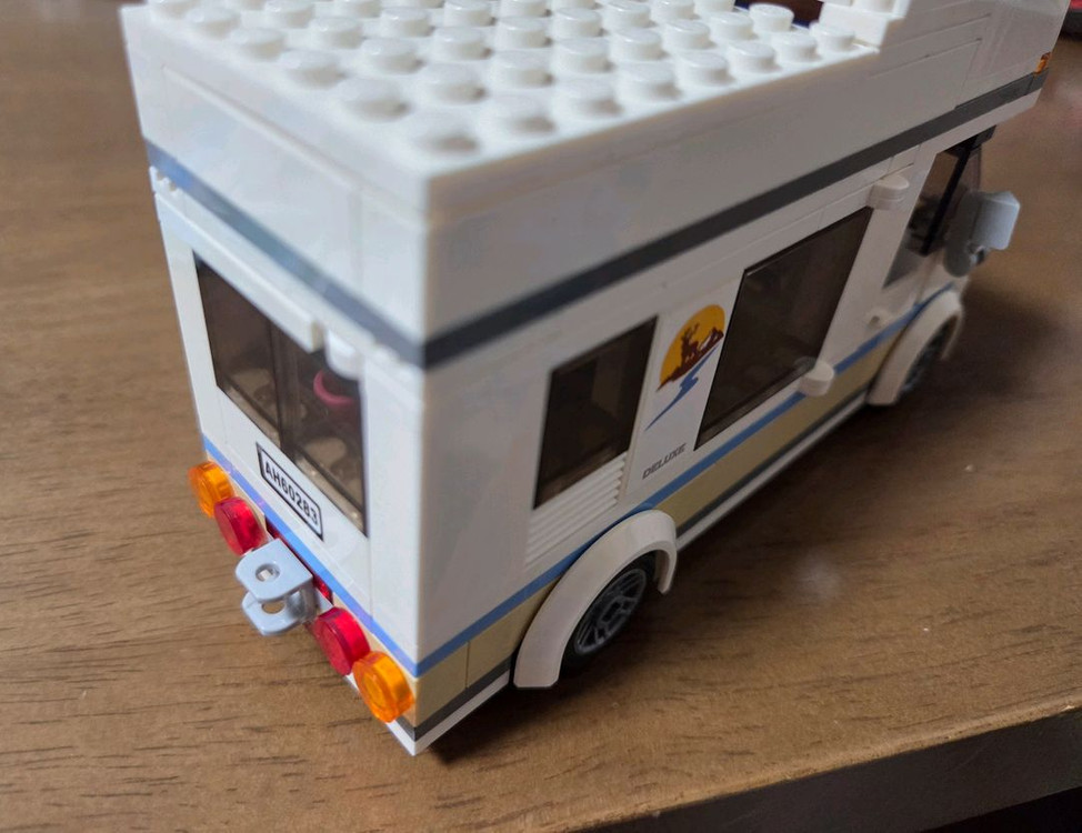 레고 시티 60283 캠핑카 이미지