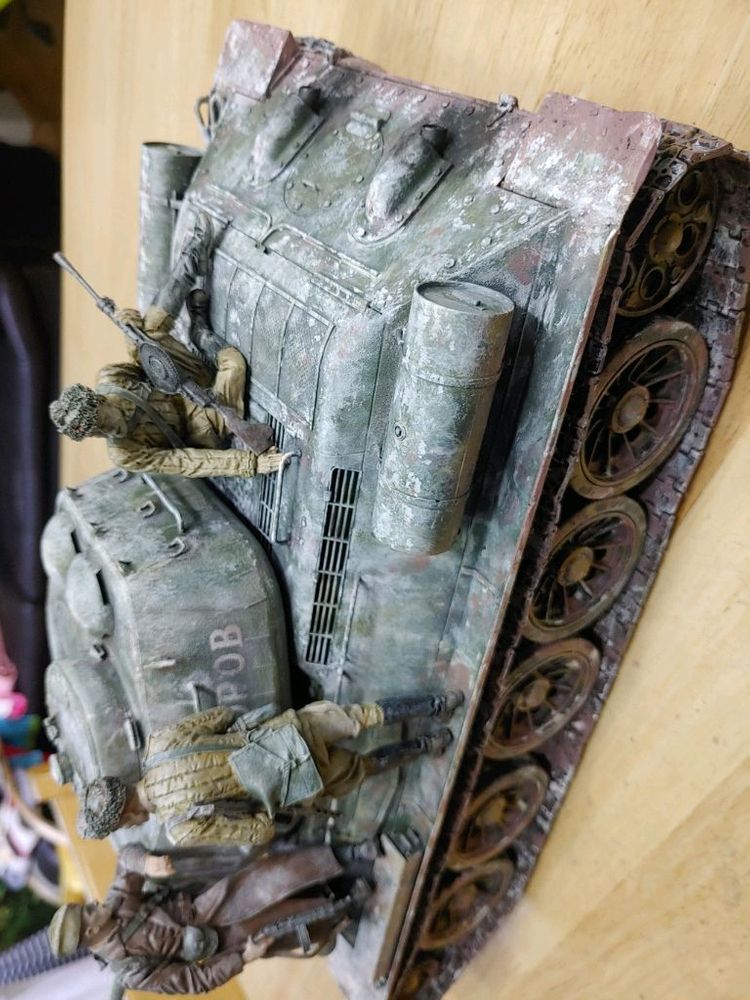 *각종교신가능*밀리터리프라모델(대형1/16전시용)한국전/2WW러시아T34/85정밀도색작~바람에언덕에서 이미지