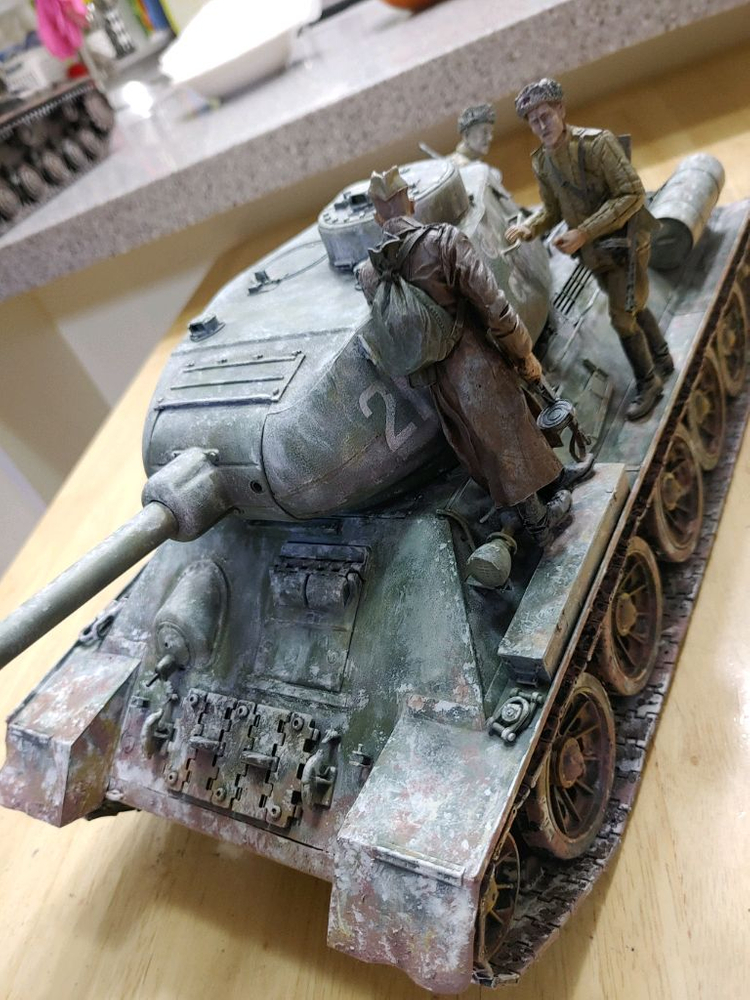 *각종교신가능*밀리터리프라모델(대형1/16전시용)한국전/2WW러시아T34/85정밀도색작~바람에언덕에서 이미지