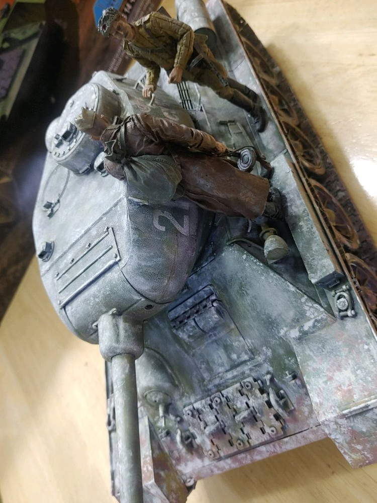 *각종교신가능*밀리터리프라모델(대형1/16전시용)한국전/2WW러시아T34/85정밀도색작~바람에언덕에서 이미지