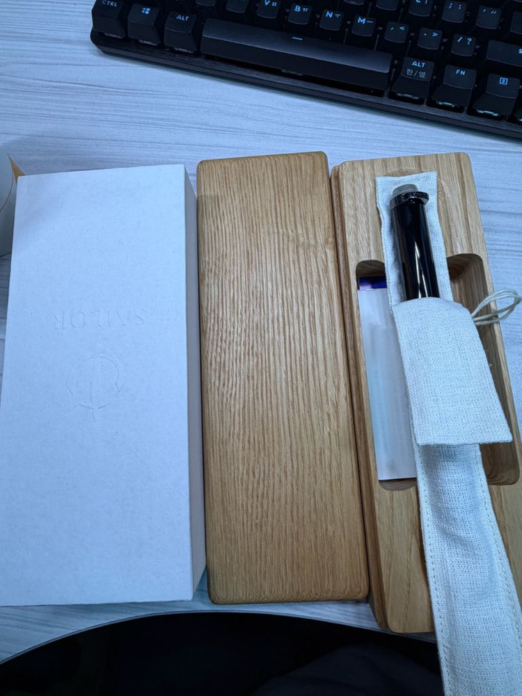 세일러 아벨 블랙 m닙 만년필 이미지