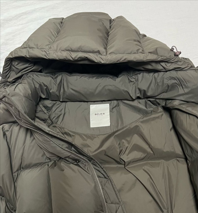 [새상품] S) 벨리에 크로스 라인 후디드 구스 다운 패딩 올리브 이미지