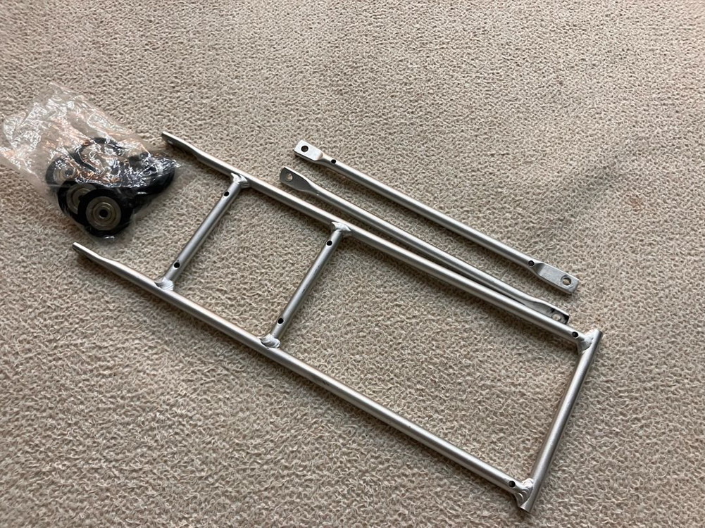 브롬톤리어렉 트라이폴드자전거 리어렉 이미지