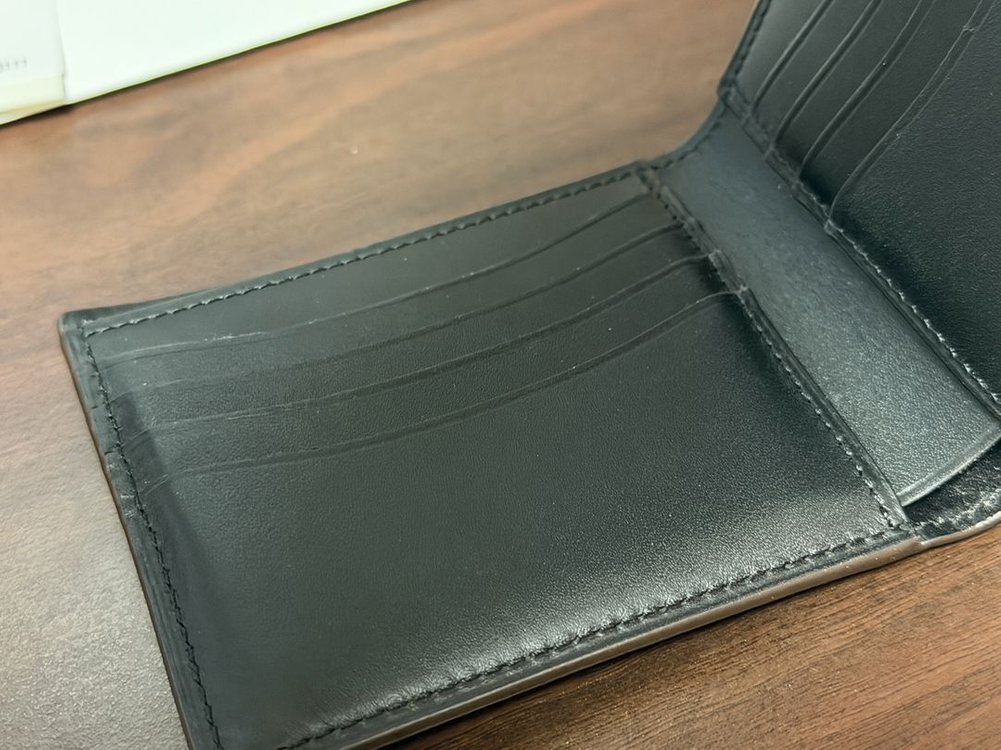 벨루티 반지갑 마코레 슬림 레더 지갑 이미지