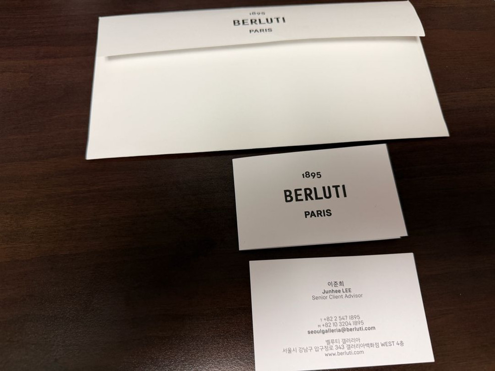 벨루티 반지갑 마코레 슬림 레더 지갑 이미지