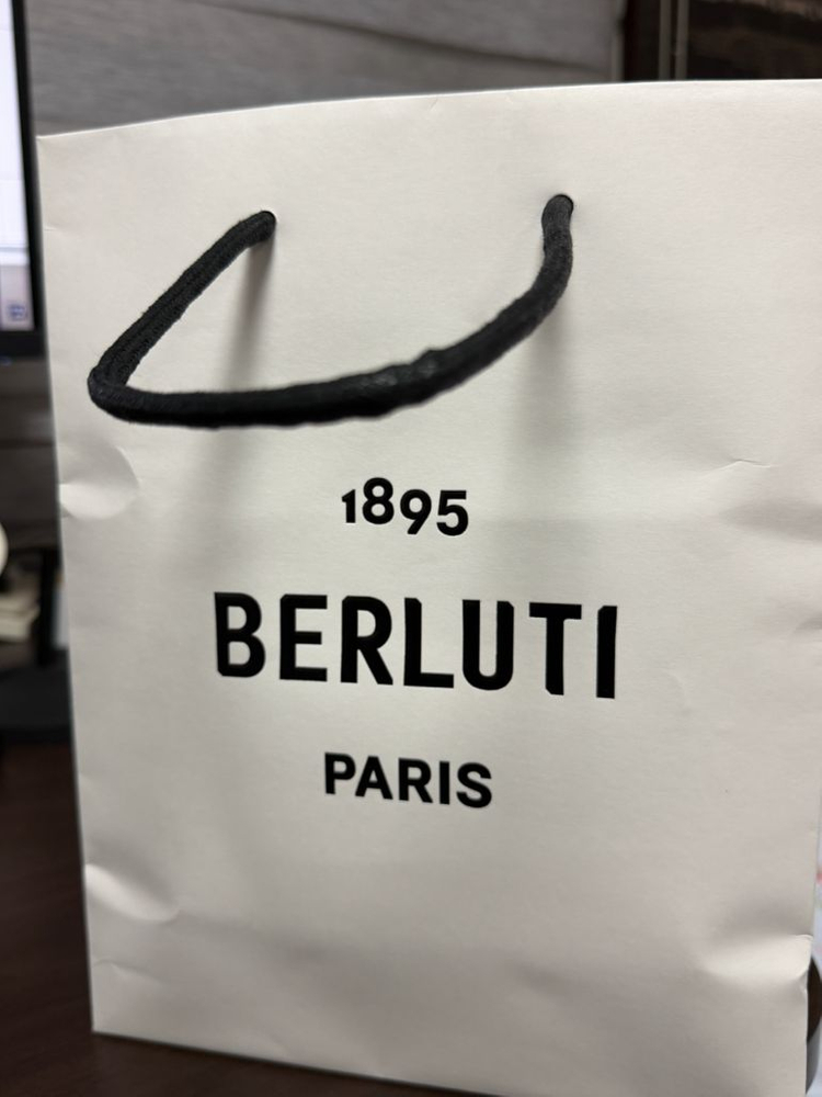 벨루티 반지갑 마코레 슬림 레더 지갑 이미지