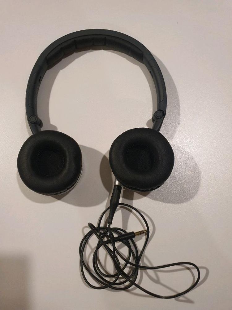 akg 450 헤드폰 이미지