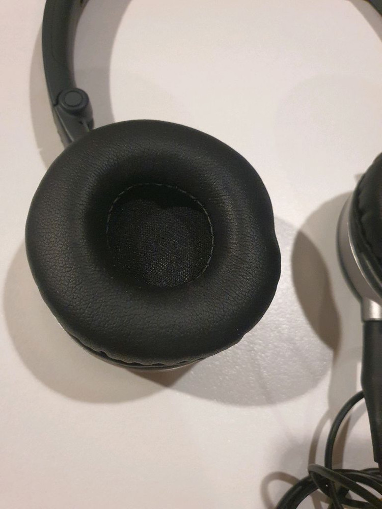 akg 450 헤드폰 이미지