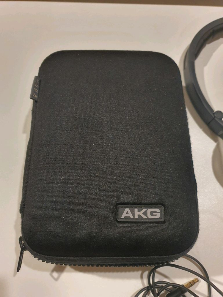 akg 450 헤드폰 이미지