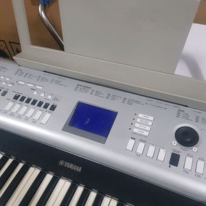 야마하 DGX-530 디지털 피아노 이미지