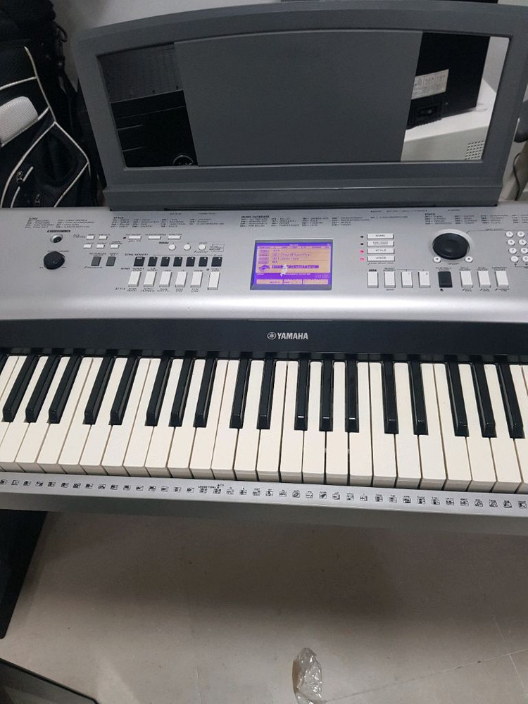 야마하 DGX-530 디지털 피아노 이미지