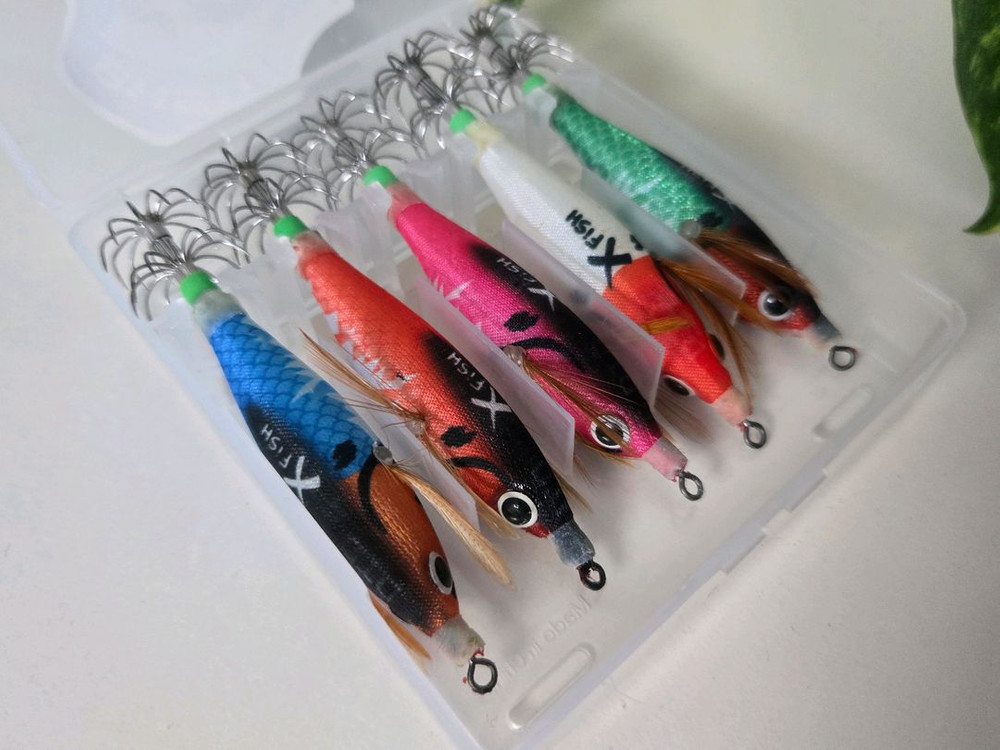 쭈갑에기 쭈꾸미 갑오징어 야광 에기 세트 (5개 케이스 포함) 이미지