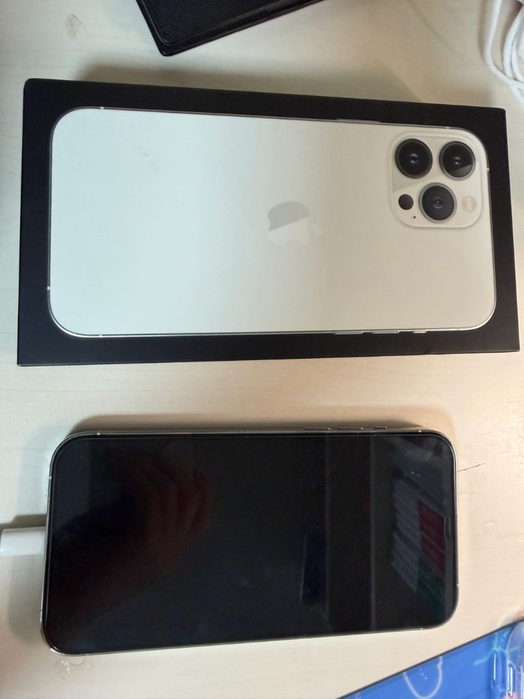 아이폰 13프로맥스 실버 256GB 상태 최상 이미지