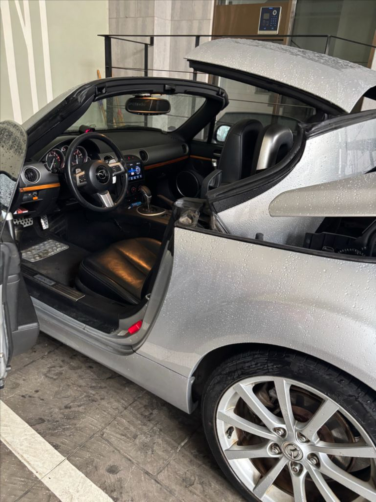 마쯔다 mx5 nc(3세대) 하드탑 컨버터블 이미지