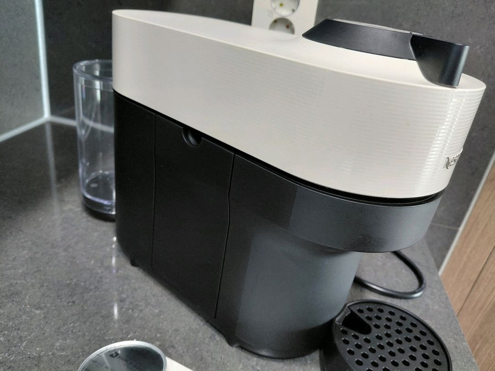 네스프레소 버츄오 팝 / 1회 사용 / 거의 새상품(경기도과천직거래) 이미지