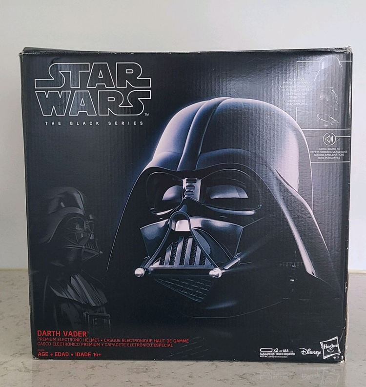 해즈브로(Hasbro)의 스타워즈 블랙 시리즈 다스 베이더 프리미엄 전자 헬멧 이미지