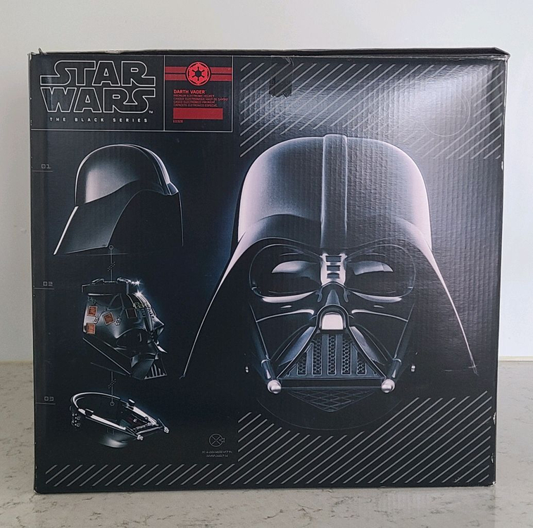 해즈브로(Hasbro)의 스타워즈 블랙 시리즈 다스 베이더 프리미엄 전자 헬멧 이미지