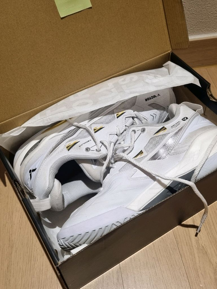 빅터 c90 배드민턴화 이미지