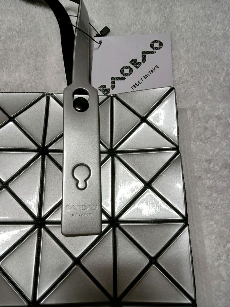 바오바오 토트백 팝니다 이미지