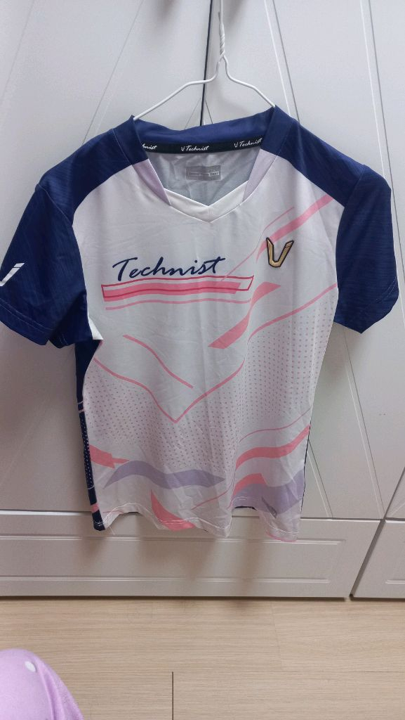 배드민턴 유니폼 세트 이미지