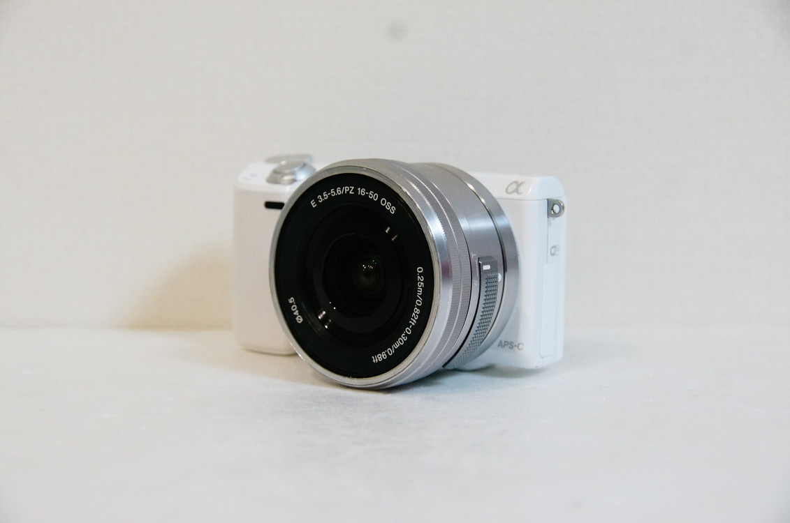 [소니] NEX-5T 화이트 미러리스카메라팝니다.(4,043컷) 이미지