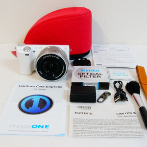 [소니] NEX-5T 화이트 미러리스카메라팝니다.(4,043컷)