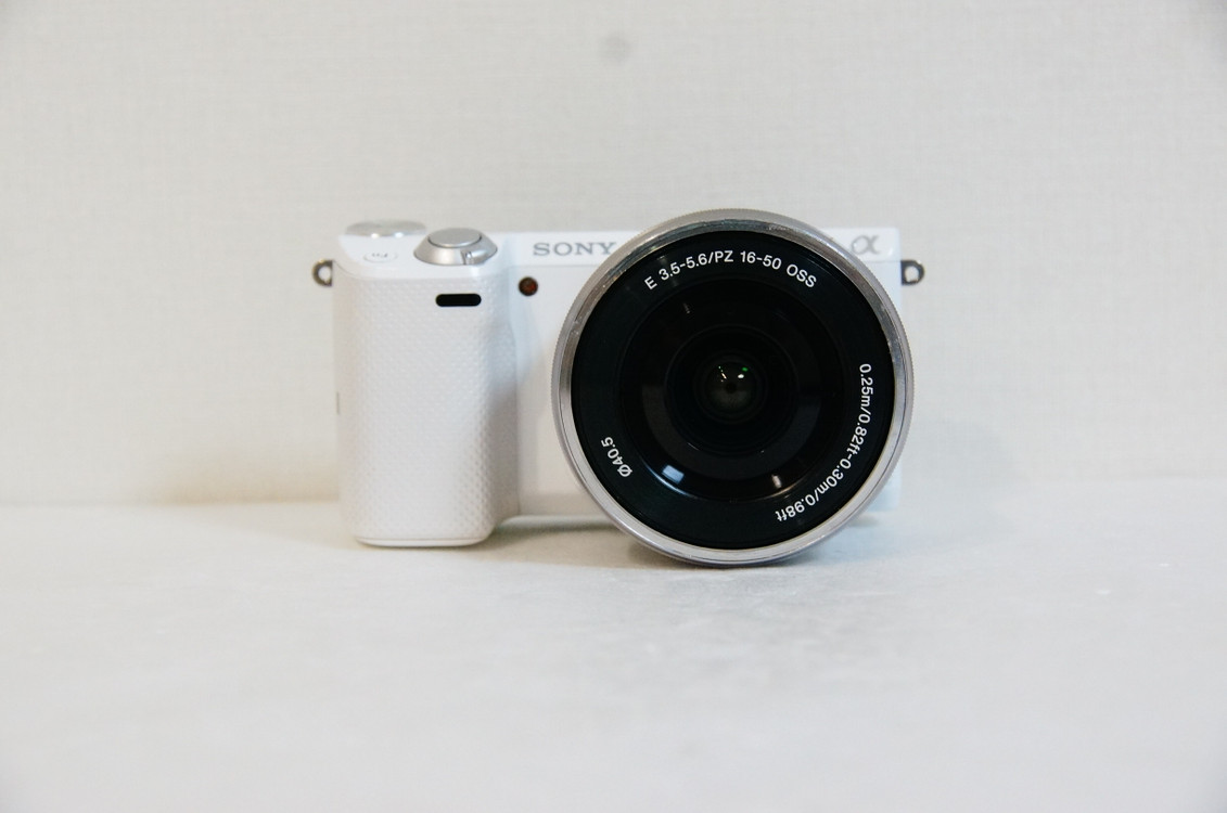 [소니] NEX-5T 화이트 미러리스카메라팝니다.(4,043컷) 이미지