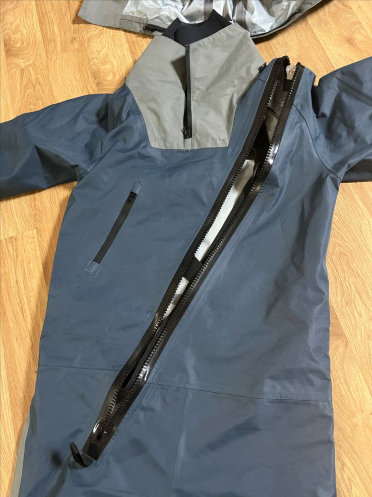 드라이슈트/카이트서핑.수상스키.웨이크보드.카약.제트스키.패들보드.SUP 이미지