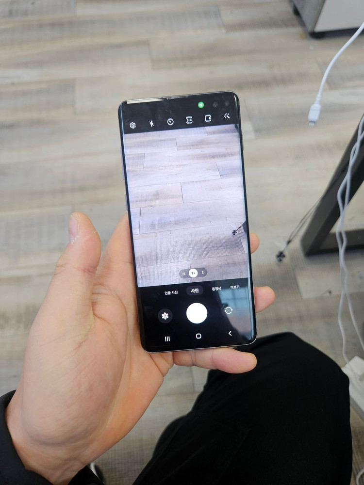 삼성 갤럭시S10플러스 블랙판매 중고폰 이미지