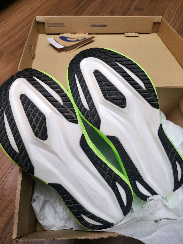 아식스 메가블라스트 250. 이미지