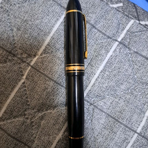 몽블랑 149 만년필 f 각인 이미지