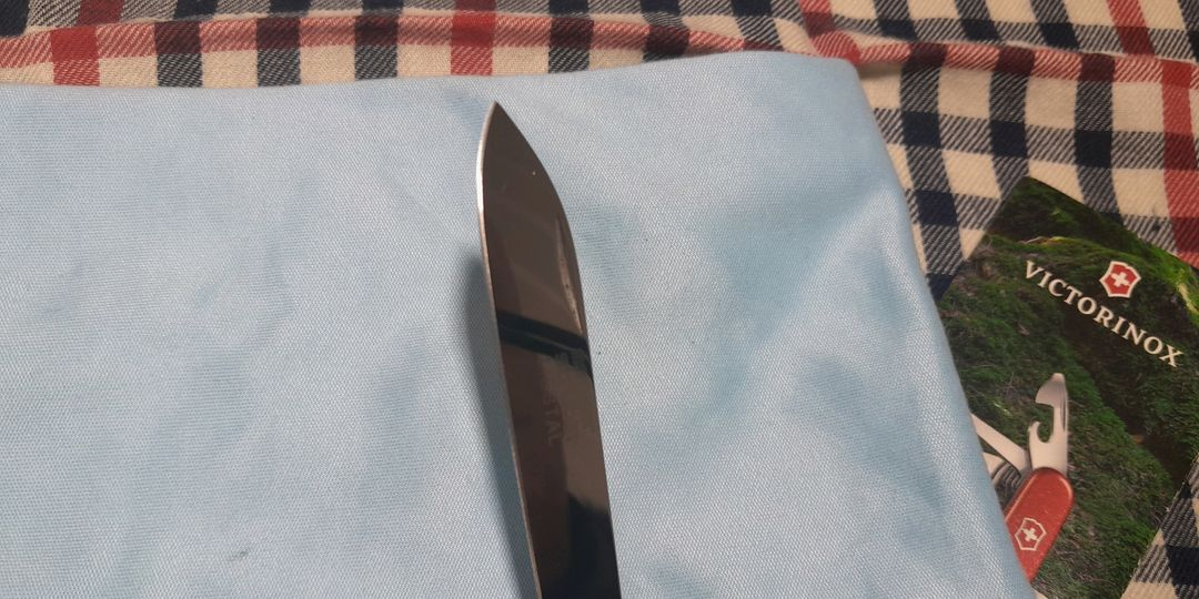 빅토리녹스 스위스 챔프 블랙 이미지