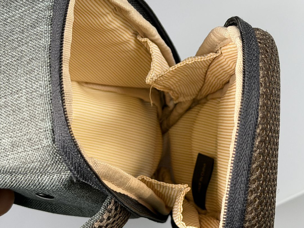 미러리스 카메라 고래 파우치 이미지