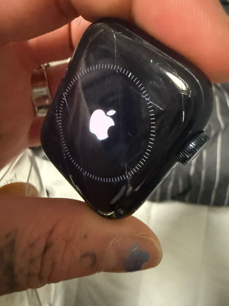 애플워치 SE2 미드나잇 풀박스 이미지