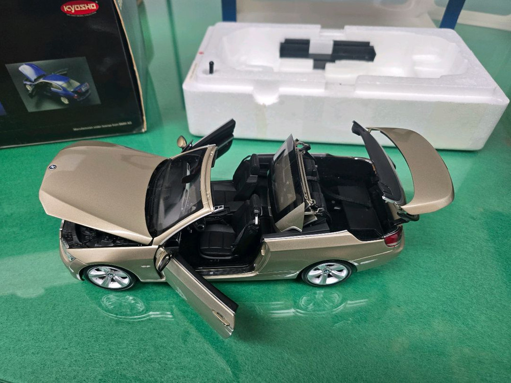 교쇼 33oi 다이캐스트 컨버터블 모델카 팝니다. 이미지