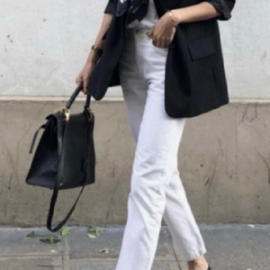 아크네화이트데님 이미지