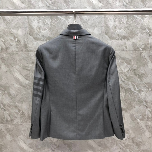 톰브라운 사선 남성 수트 정장 상의 2칼라 이미지