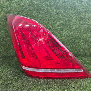 제네시스 EQ900 운전석 후미등 데루등 테일램프 이미지