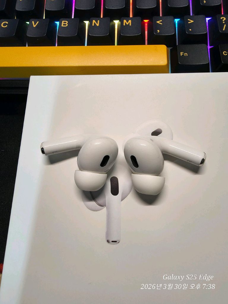 에어팟 프로 2세대 이미지