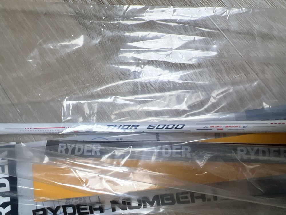 학교 방과후 취미용 배드민턴 라켓 이미지