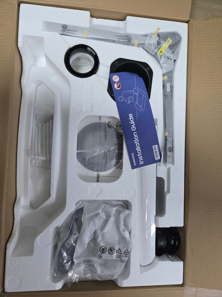 삼성 오디세이 Neo G8 G85NB S32BG850 4K 240HZ 모니터 팝니다 이미지