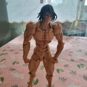 리볼텍 어메이징 야마구치 진격의거인 에렌 판매합니다 이미지